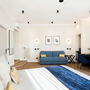 https://house-adriana-boutique.it-romehotels.com