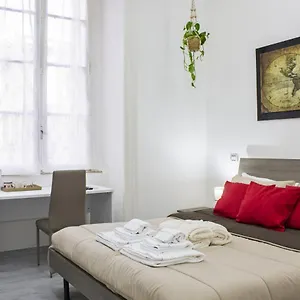https://amare-napoli.hotels-amalfi.com